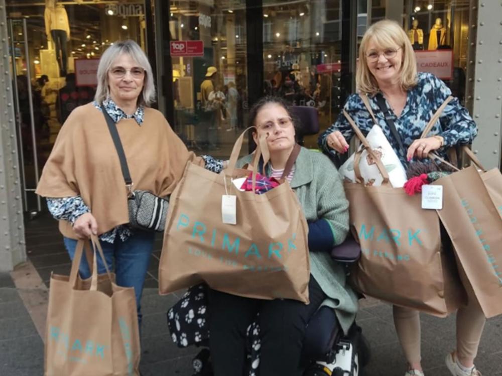 aide-aux-handicapées--shopping